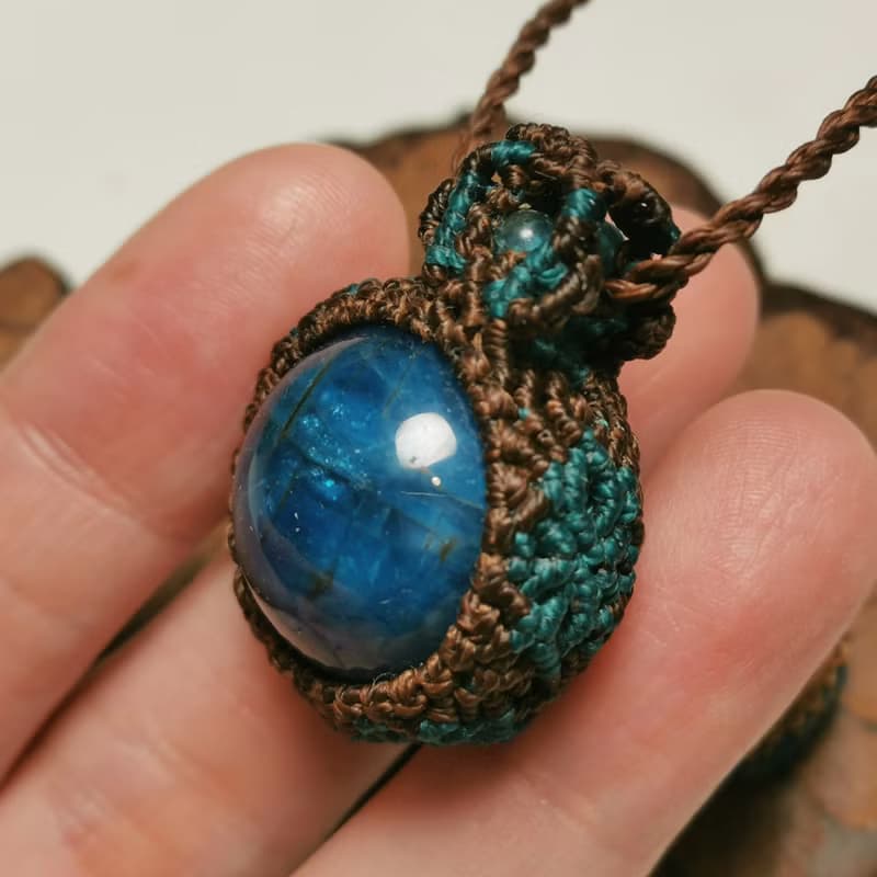 深藍磷灰石球-蠟線編織/圖騰包框設計/項鍊可調整長度