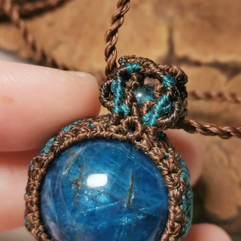 深藍磷灰石球-蠟線編織/圖騰包框設計/項鍊可調整長度