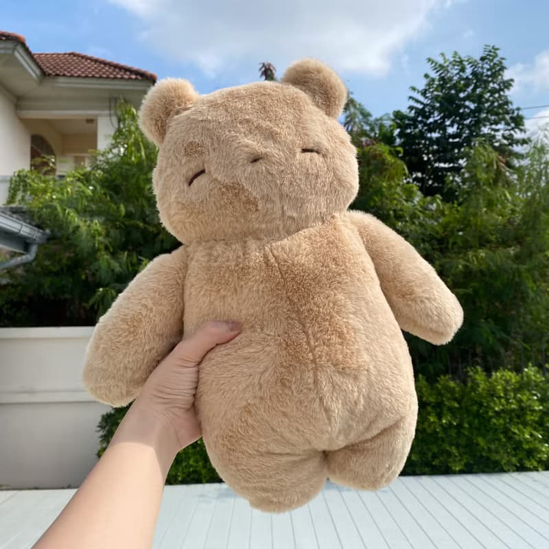 Soft and cuddly teddy bear, 40 cm.