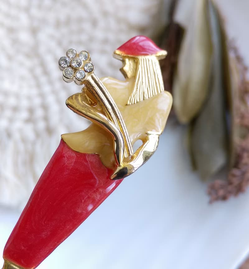 Vintage Jewelry 西洋古董飾品 抱花束的女人 別針