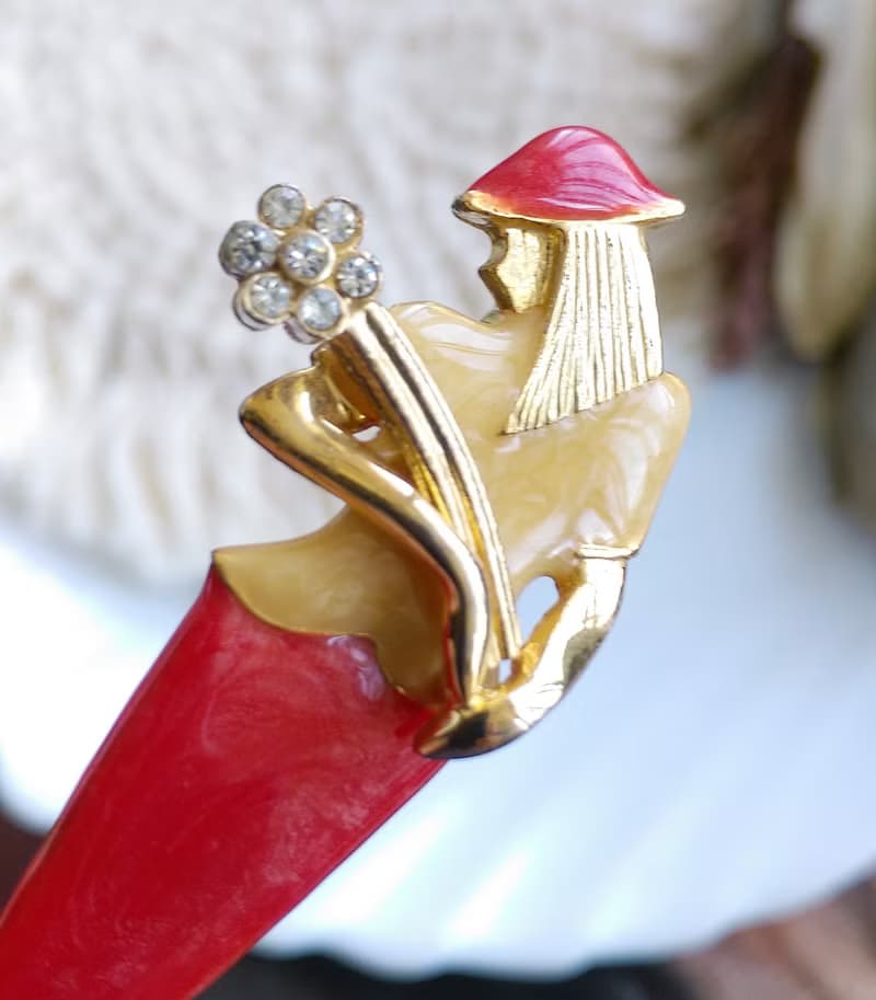 Vintage Jewelry 西洋古董飾品 抱花束的女人 別針