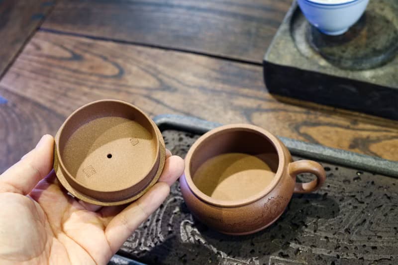 送禮紫砂壺茶壺雅颂 老段泥  老段泥 140ml 刘素素作品  此壶口盖