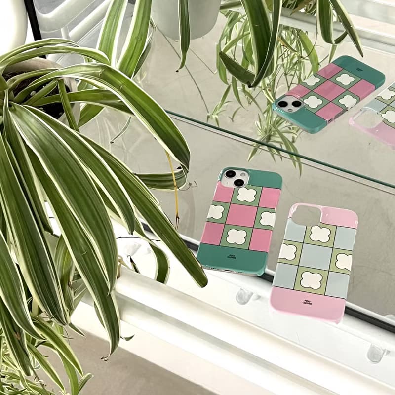 clover check hard phone case (deep pink)