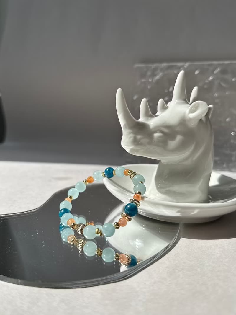 藍磷灰 海藍寶 彩髮晶 天然水晶手鍊 / 撫平情緒 增加自信