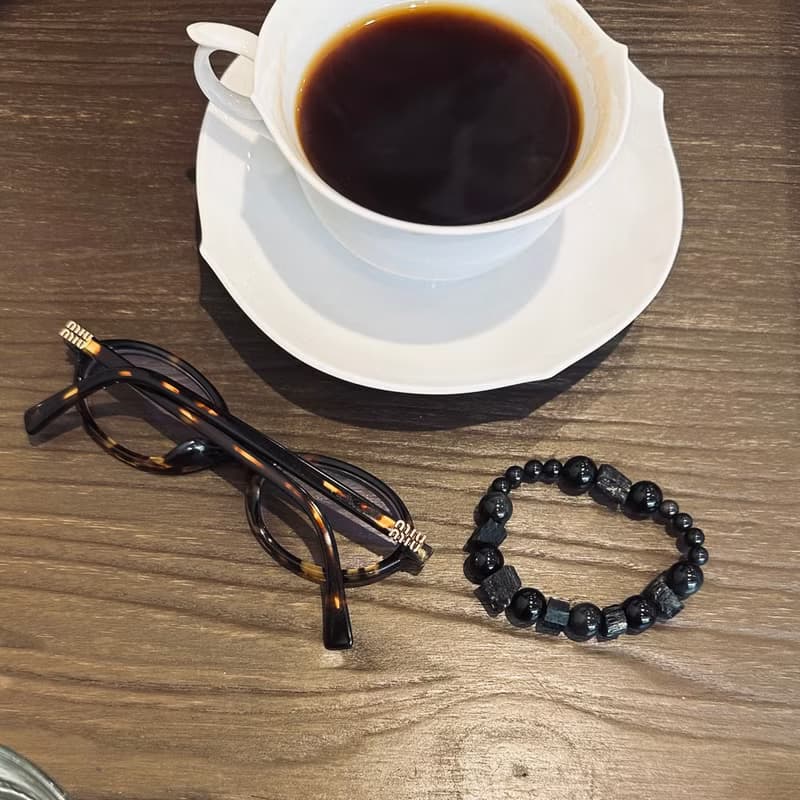 C happy 微笑黑色系水晶手鍊_保平安避邪擋煞