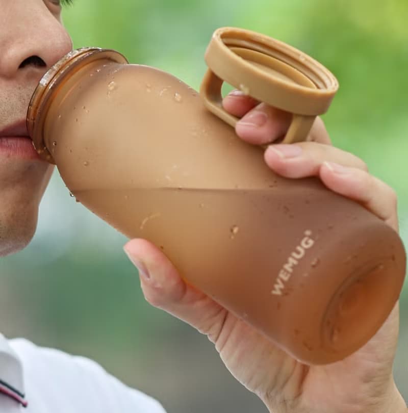 日本熱賣 4色霧面啡/軍綠/藍/奶茶 620ml 防漏把手提式水瓶