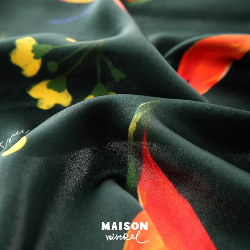 Maison Mistral 藝術家原創插畫天堂鳥系列  墨綠色絲巾真絲方巾