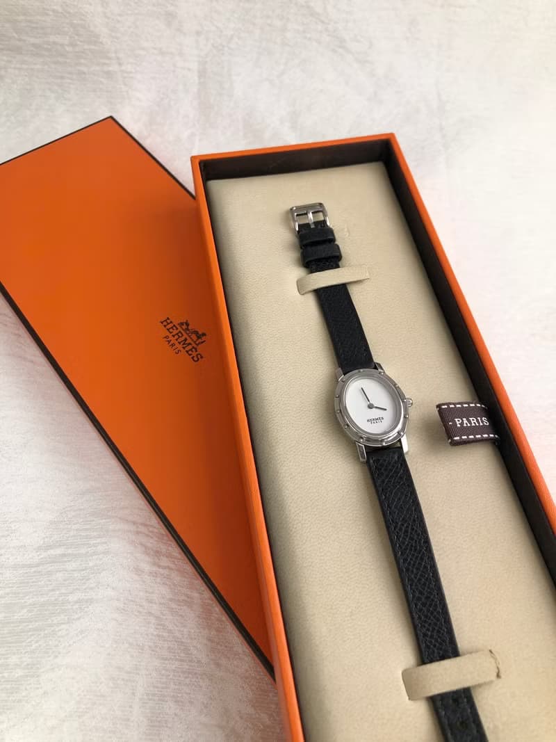 【 日本直送　名牌中古包 】HERMES エルメス 腕時計 ブラック クリッパー オーバル レザー CO1.210 vintage ヴィンテージ tdn25n