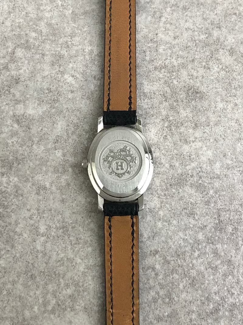 【 日本直送　名牌中古包 】HERMES エルメス 腕時計 ブラック クリッパー オーバル レザー CO1.210 vintage ヴィンテージ tdn25n