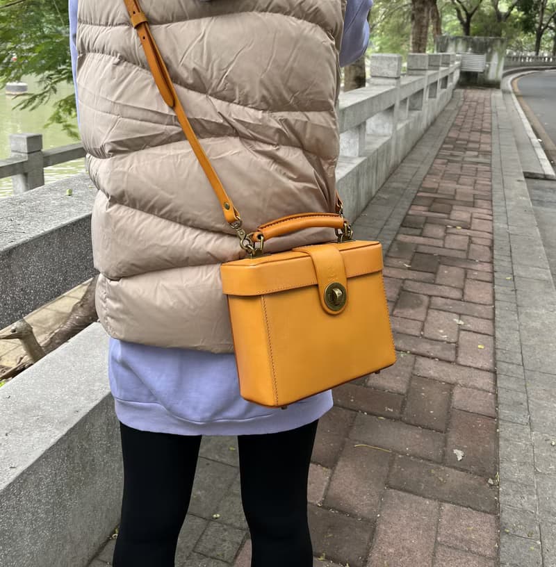 手作經典醫生包 原創復古郵差包 植鞣牛皮小方包 免費刻字印商標