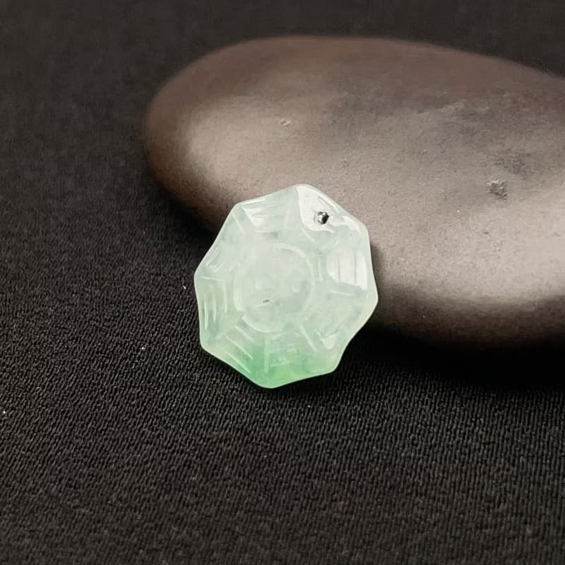 冰飄綠花翡翠八卦吊飾 | 天然緬甸玉翡翠A貨