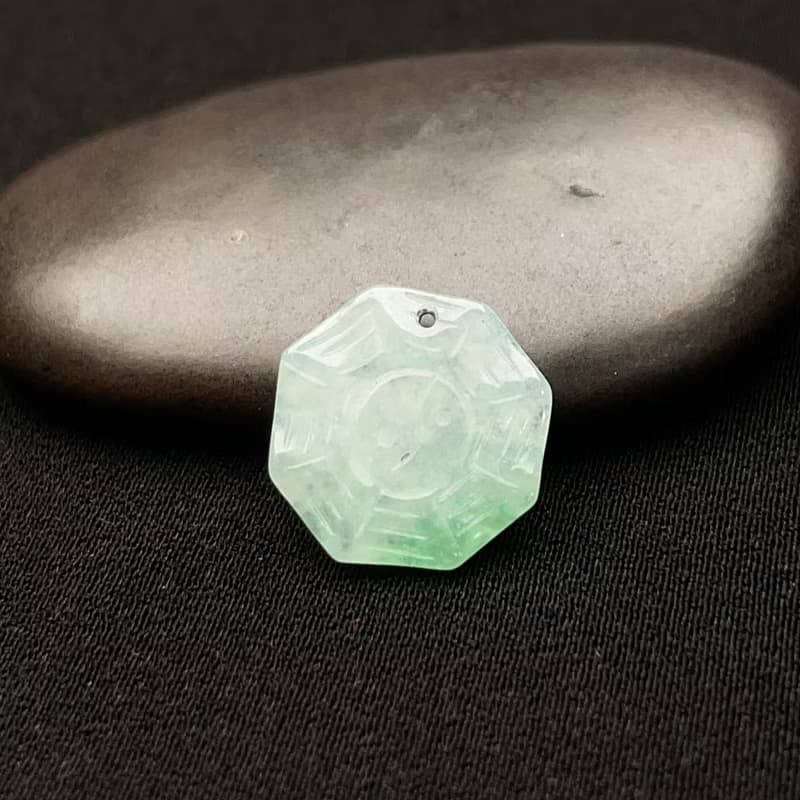 冰飄綠花翡翠八卦吊飾 | 天然緬甸玉翡翠A貨