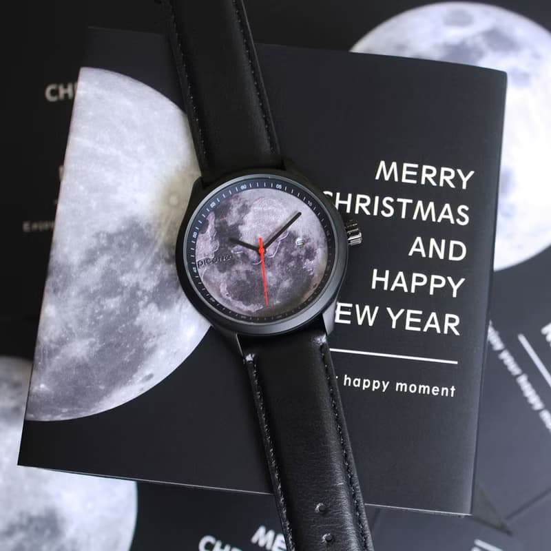 Space Xmas 系列簡約黑色真皮中性錶 - 微立體月球 / MT-10801