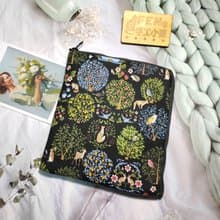 森林系列-日本棉布深藍森林大動物鹿L型拉鍊袋鋪棉-電子書保護套