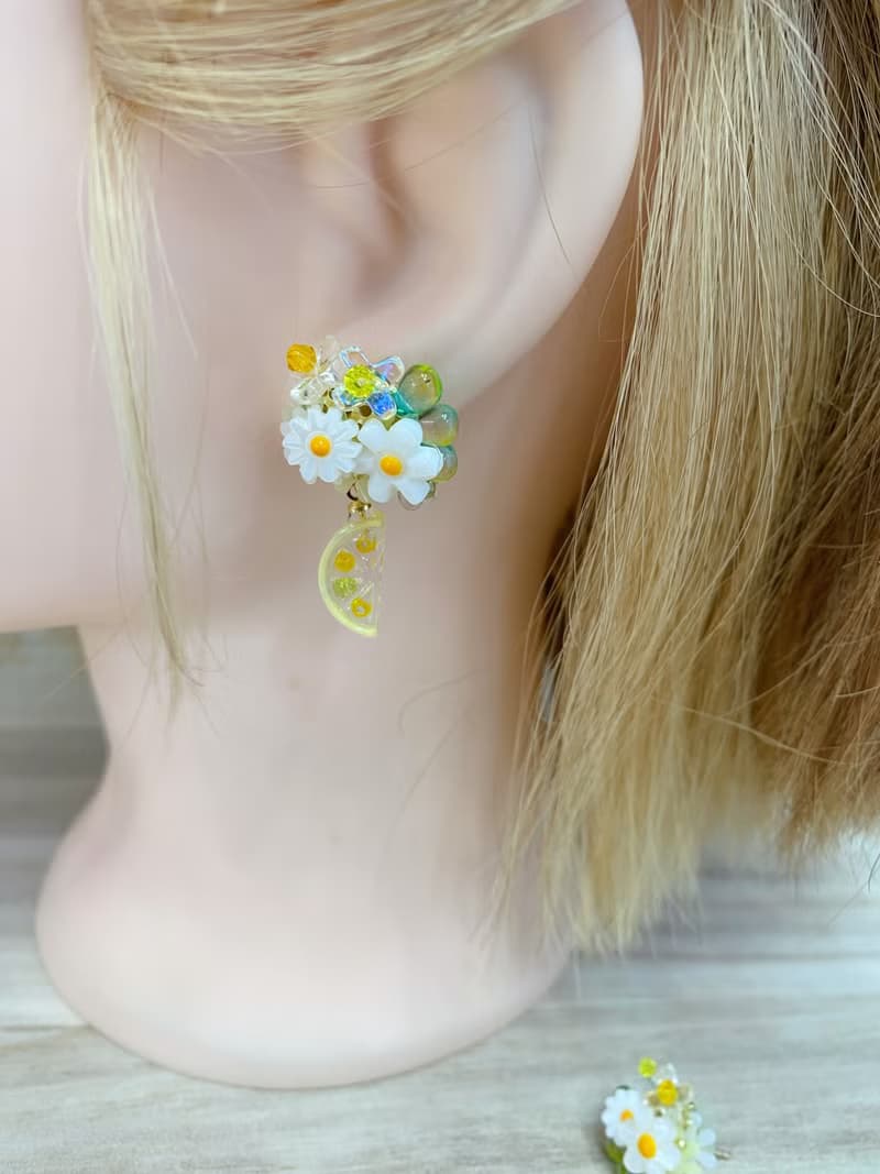 刺繡花配檸檬、耳環、耳夾