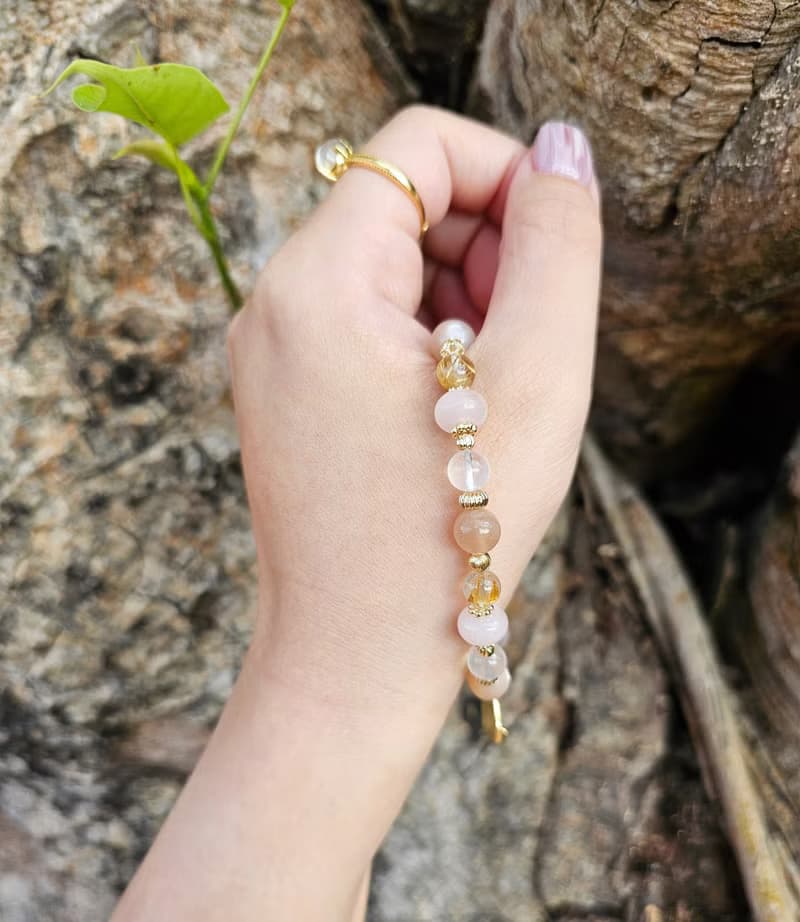 金沙柔光- 橙月光石/鈦晶/粉晶/月光石水晶手鍊