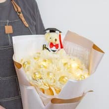 畢業花束 畢業熊+豪華版金莎18顆花束 附燈串 純色米白 A012