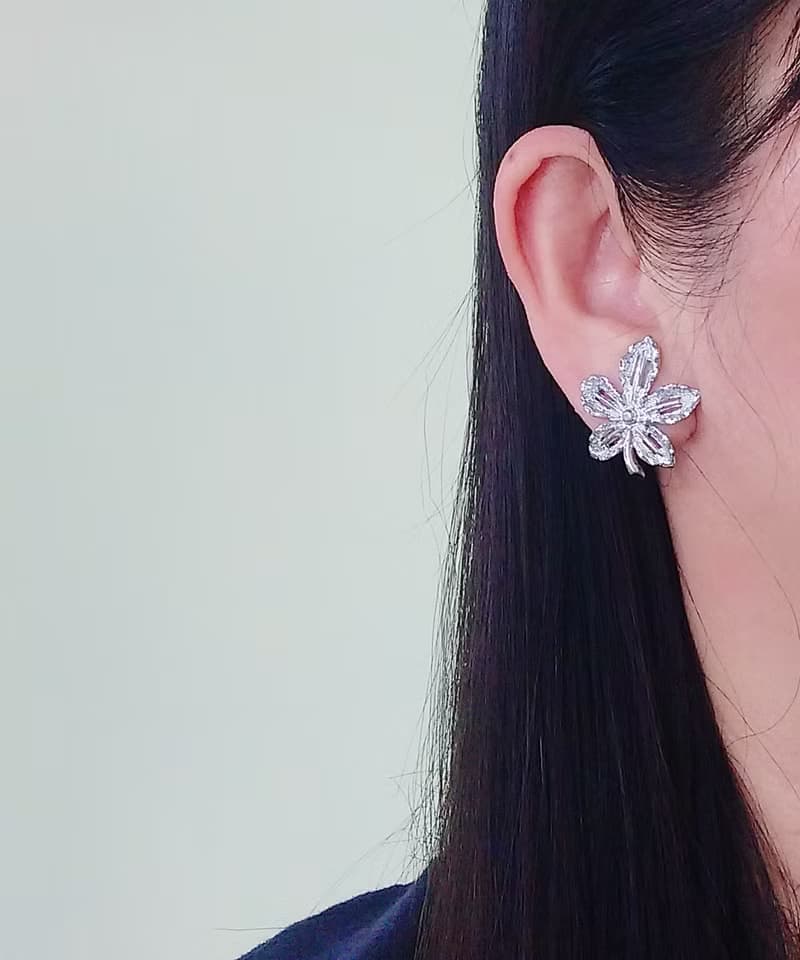 vintage jewelry SARAH COV 亮銀花卉夾式耳環