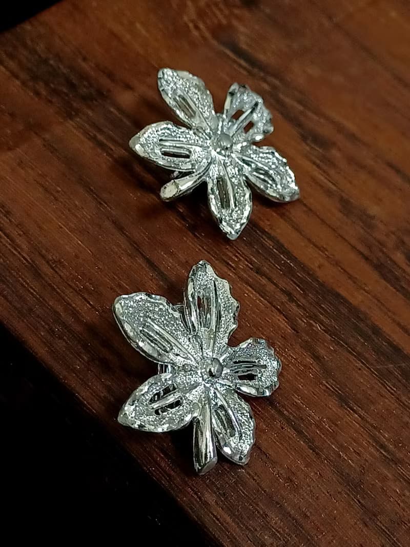 vintage jewelry SARAH COV 亮銀花卉夾式耳環