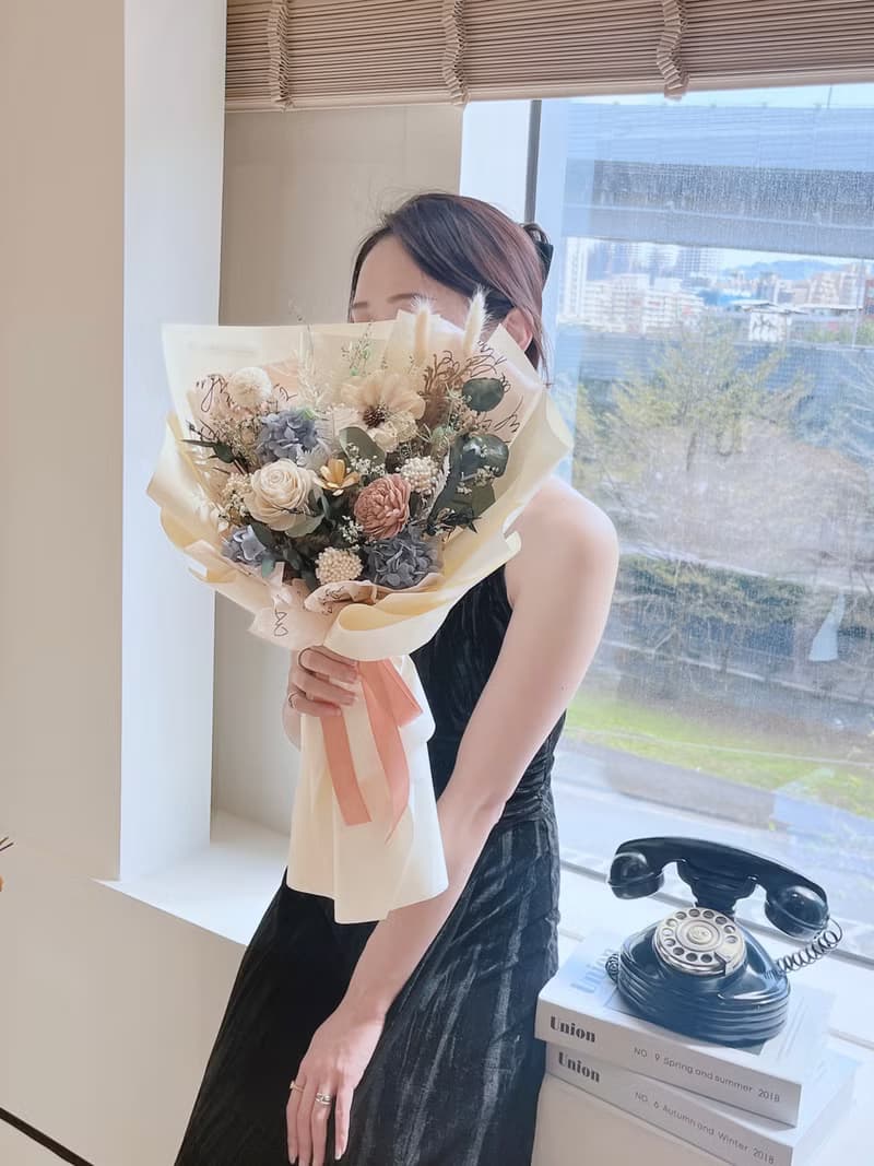 森林太陽花束乾燥花 向日葵畢業花束 畢業禮物 太陽花 新娘捧花