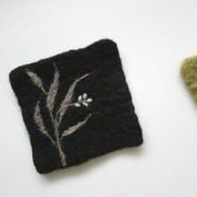 羊毛氈花草系彩色杯墊