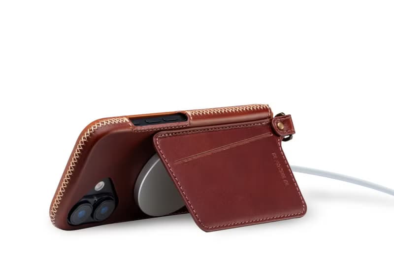 iPhone 17 經典系列-磁吸站立卡袋手機皮套-巧克力