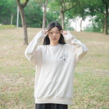 站著劈腿不明動物 OVERSIZE 中性純棉圓領大學 T