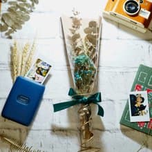 隔離不了的祝福 - 花束與拍立得 禮物