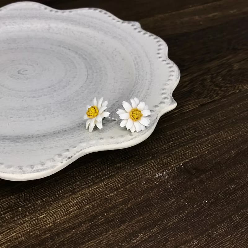 迷你皮革雛菊耳環│純銀耳鈎│耳針│鍍銀耳夾款式【花】
