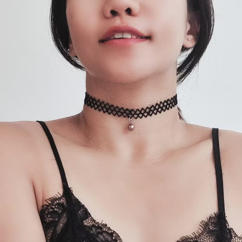 黑珍珠與菱形窗花蕾絲choker