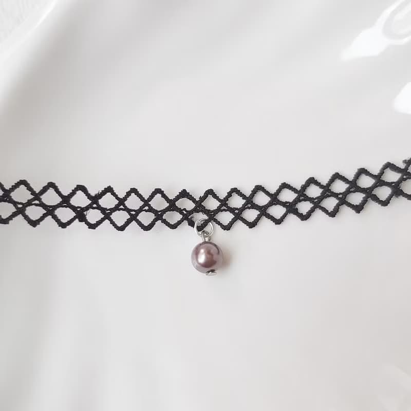 黑珍珠與菱形窗花蕾絲choker