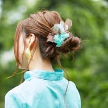 mini || チョコミント || 咲き編みシュシュ