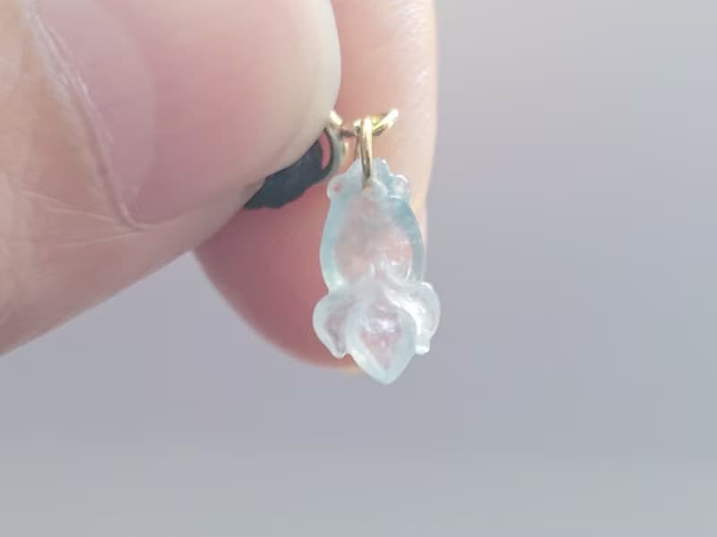 【親翠】天然翡翠 高冰玻種水精工小金魚皮繩鎖骨鏈 | 如魚得水