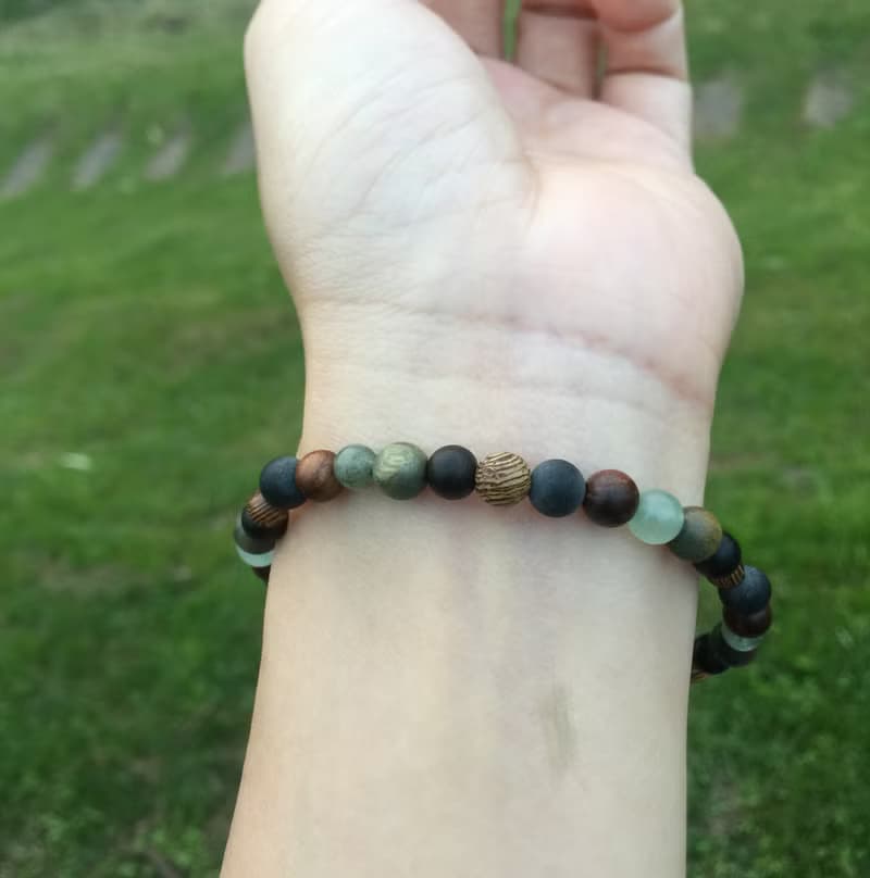 ||綠光森林|| 中性手環。綠髮晶/綠檀/黑檀/花梨木/藥珀 快速出貨
