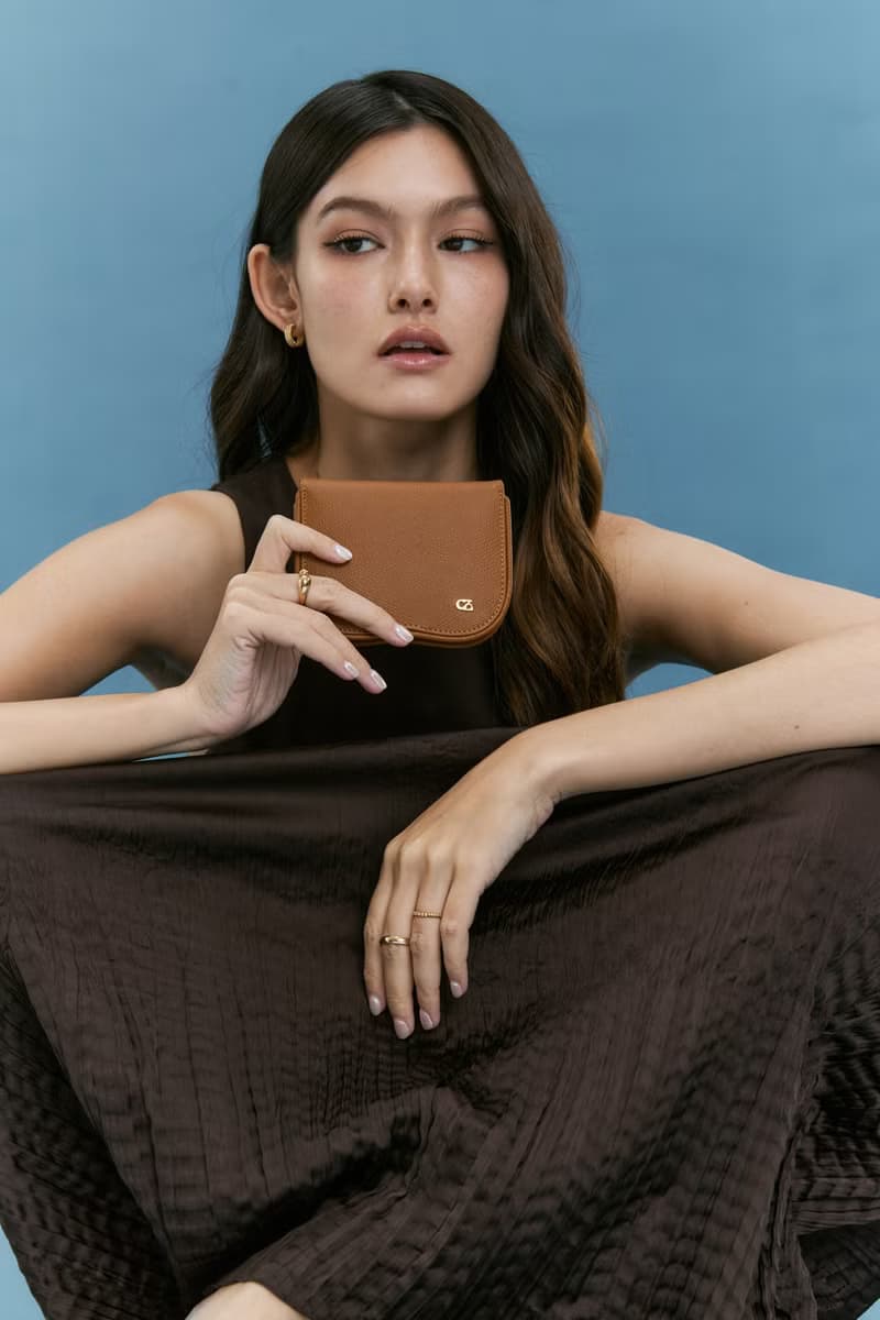 Wave wallet (textured leather collection)