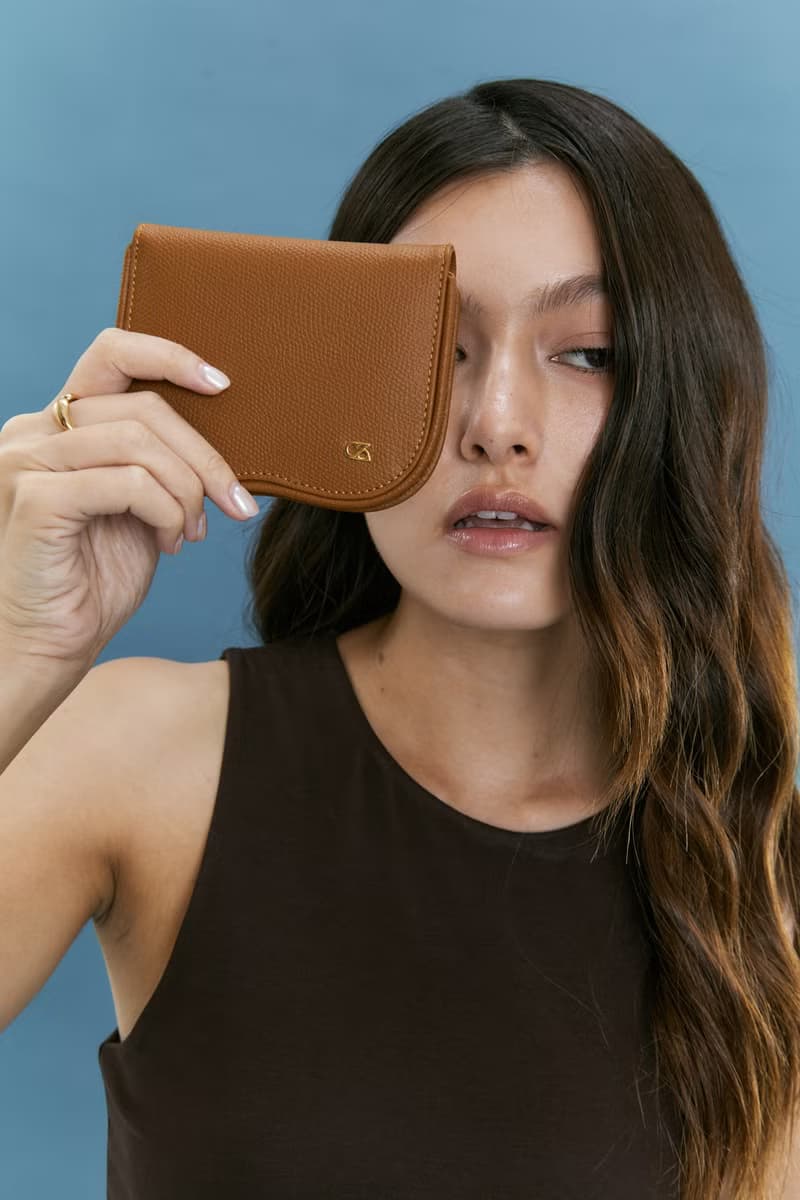 Wave wallet (textured leather collection)