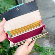 OVER　クールな表情の七色財布　オーバーフラップ長財布　ギフトに　OFW–KGY–PPT–R