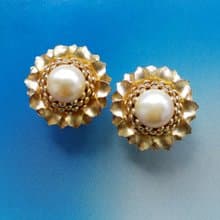 Vintage Jewelry 西洋古董飾品 立體 花形 層疊 仿珠 夾式耳環