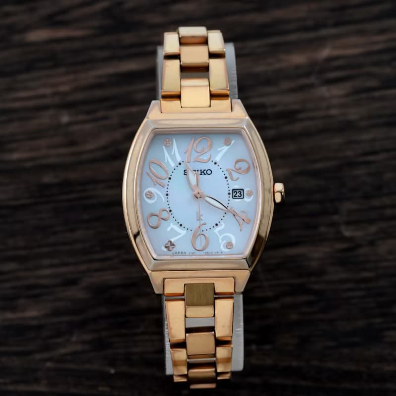 送料無料 SEIKO セイコー LUKIA ルキア ソーラー電波時計 Ref.V137-0CE0 パールホワイト 手錶 古董錶 復古手錶 日本直送