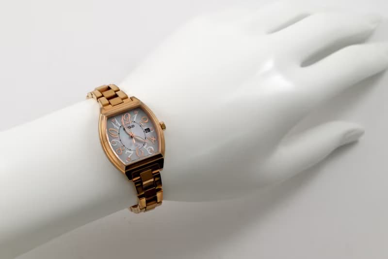 送料無料 SEIKO セイコー LUKIA ルキア ソーラー電波時計 Ref.V137-0CE0 パールホワイト 手錶 古董錶 復古手錶 日本直送