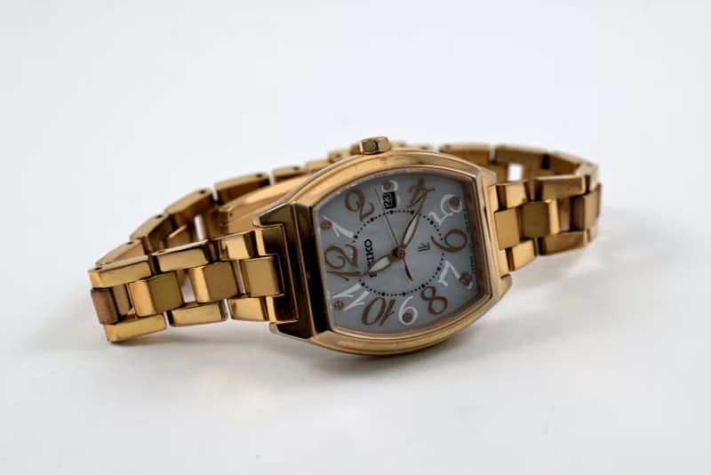 送料無料 SEIKO セイコー LUKIA ルキア ソーラー電波時計 Ref.V137-0CE0 パールホワイト 手錶 古董錶 復古手錶 日本直送