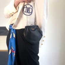 【 日本直送　名牌中古包 】Salvatore Ferragamo ショルダーバッグ ブラック ヴァラ レザー がま口 vintage オールド yntg52