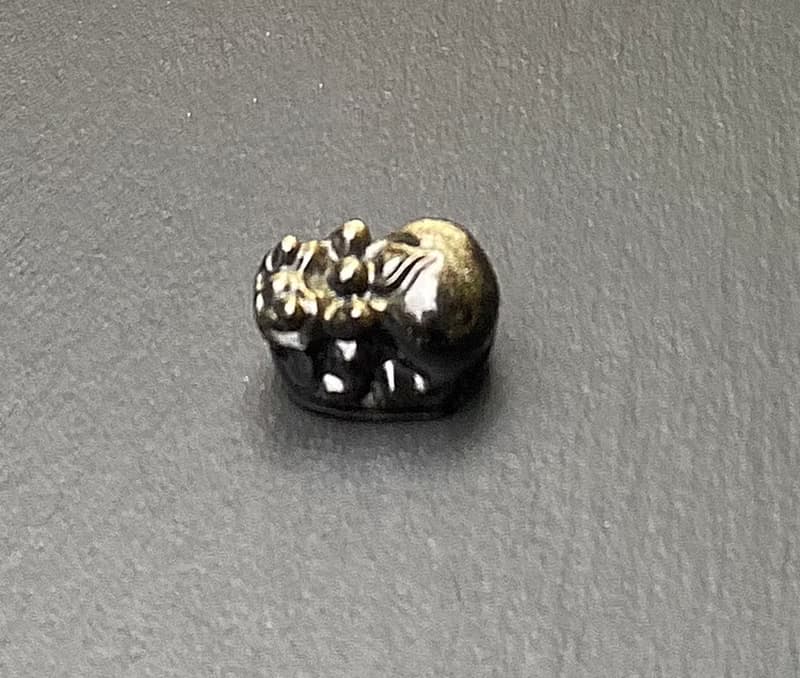 能量擺件-招財轉運閃亮金沙金曜石大屁股貔貅 辦公室 療癒 招財