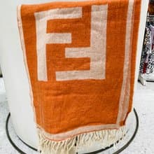 Fendi中古橙色羊毛頸巾