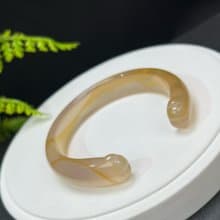 精品精選 開口貓爪瑪瑙手镯 63MM 冰潤起光飄花香槟金 財富繁榮
