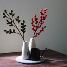 羊毛氈插花植物・紅冬青