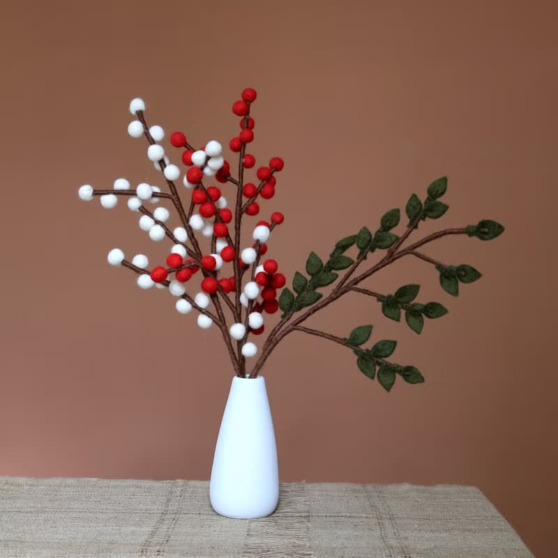 羊毛氈插花植物・紅冬青