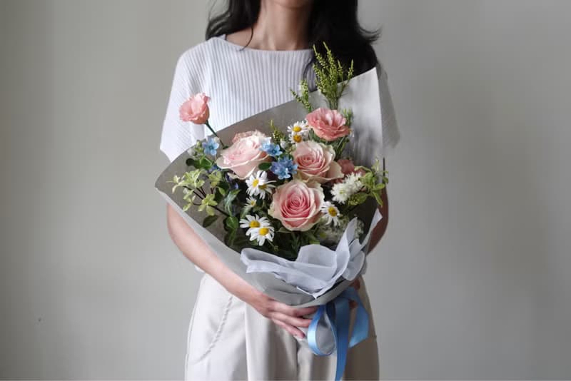 走進春天的海洋。鮮花花束 (M) /鮮花花束/情人節/生日/祝賀