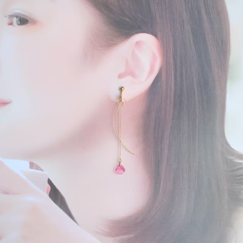 杏の花のイヤリング/ピアス