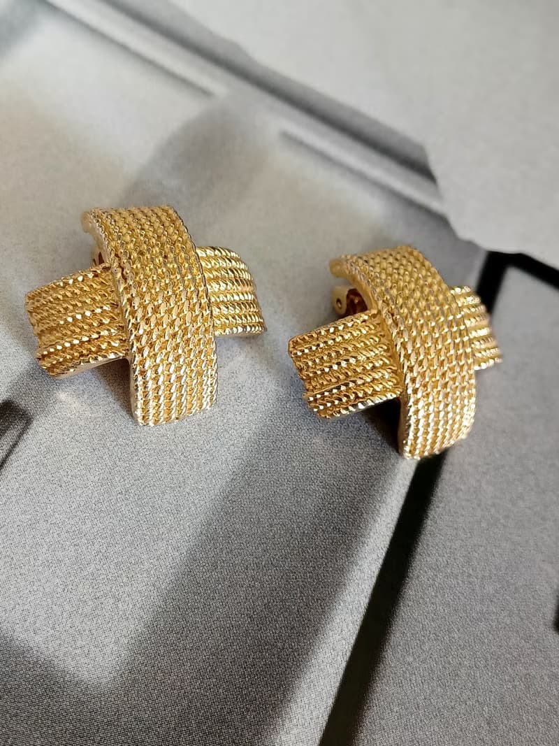 vintage jewelry  華麗緞金十字造型  夾式耳環